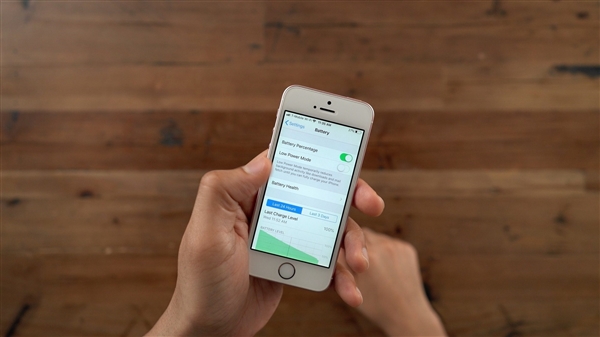 因降速门被罚千万欧元后：苹果在意大利官网首页刊登致歉信