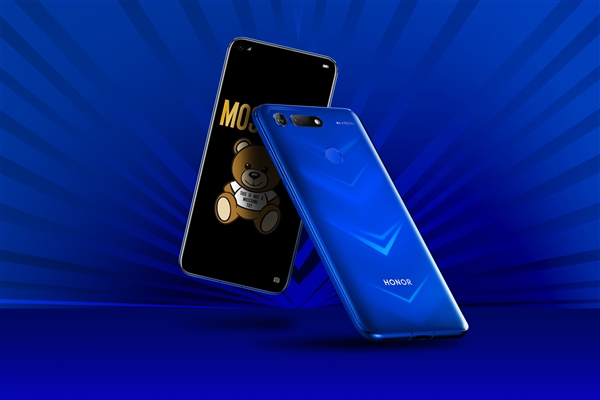 荣耀高管凌晨3点回击小米：建议买台荣耀V20体验下