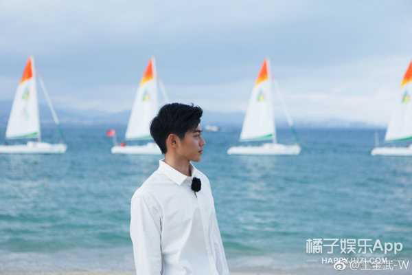 酷似吴亦凡、宁泽涛的班长退役了，《创造营》了解一下！