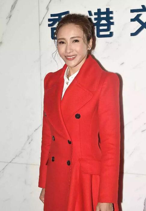 如今散发着令许多5、6年级世代女性向往的熟龄魅力20