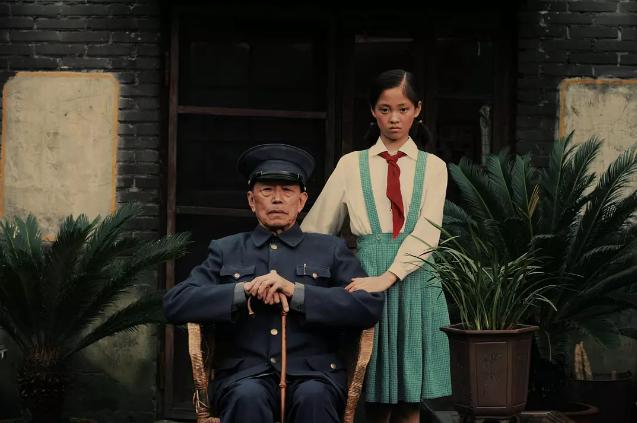 蒋雯丽自编自导的女性文艺电影,催的不仅是泪,更是翻涌的回忆