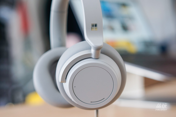 戴上微软 Surface Headphones，于无声处的优雅