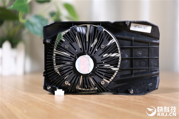 仅一颗风扇！华硕PH GTX 1660 Ti O6G显卡拆解图赏