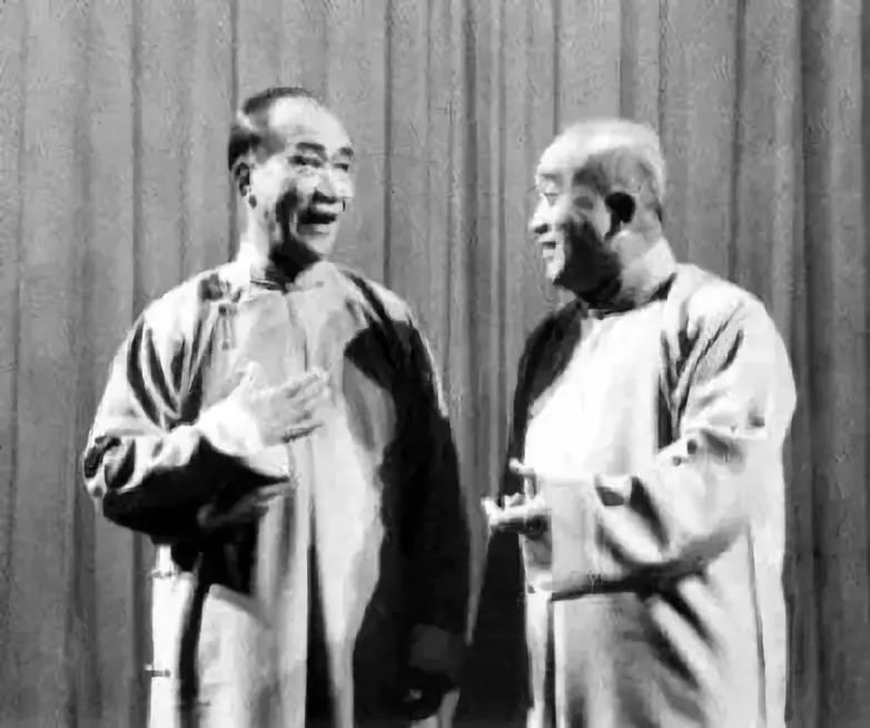 如果能顺着手电筒的光爬上去,关掉电门后到底会不会掉下来?