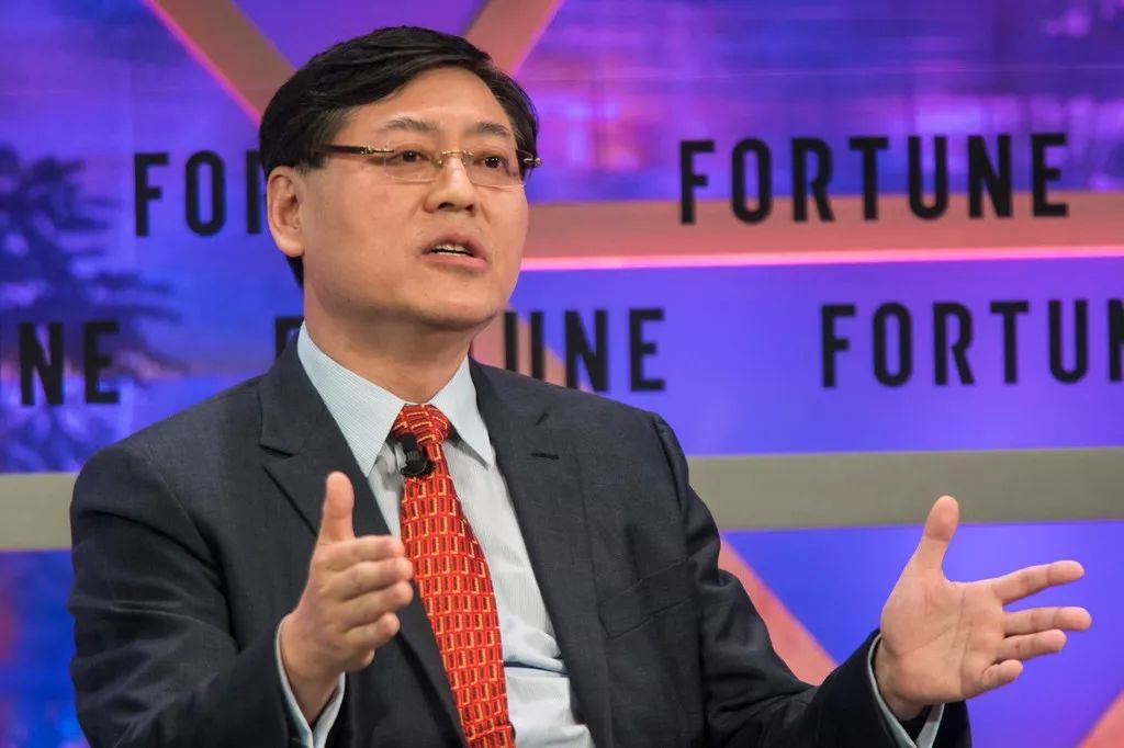 8点1氪：联想：杨元庆“高通5G强于华为”一文系造谣；熊猫直播宣布结束；BOSS直聘报告：去年中国女性薪酬不及男性8成