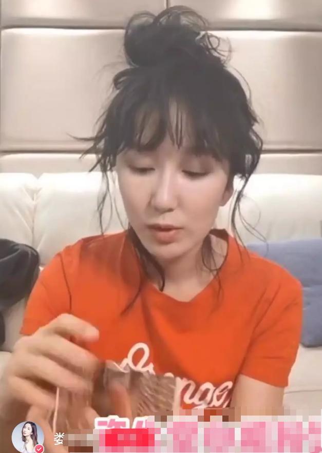雪莉最新外网生图,牙齿有点黄但身材真好,这皮肤就叫肤如凝脂吧