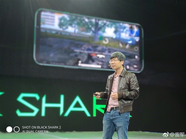 红米7/黑鲨2齐发：深夜彩排 雷军大赞