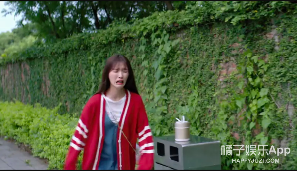 她的演技什么时候变得这么浮夸了？