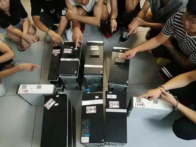 春天到了，朋友圈里的卖茶女又开始采茶了……