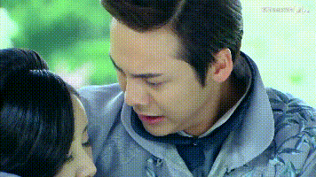 陈伟霆在《活色生香》里有一场哭戏,情绪大起大落,最后拼尽全力的