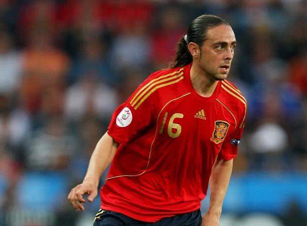 武磊无缘首发战梅西?前西班牙国脚将复出!他曾