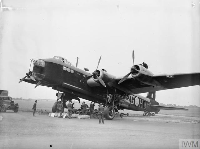 为了胜利!二战英军轰炸机新战术为何会获得毁誉参半的评价