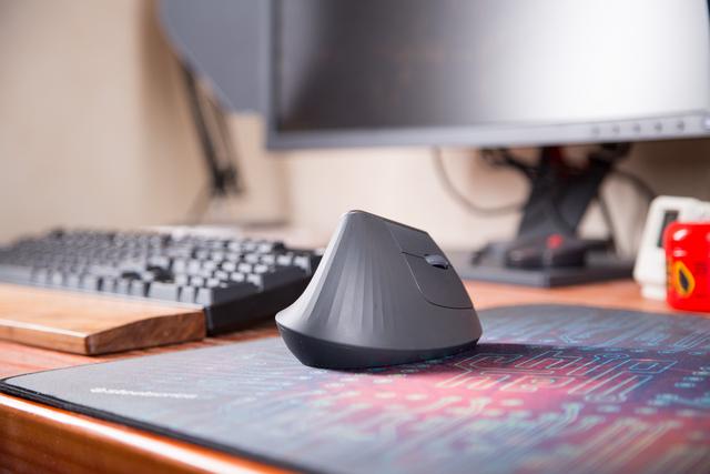 最佳办公鼠标?罗技 Logitech MX Vertical 垂直鼠标测评体验