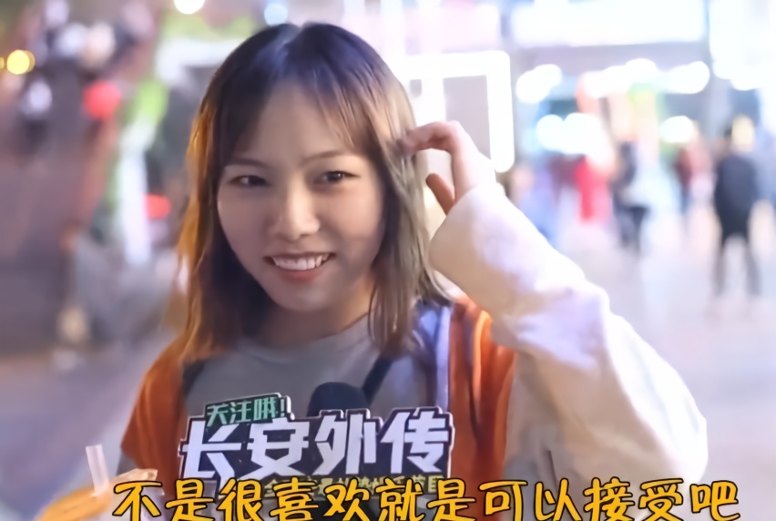 袜子接吻时忍受男朋友嘴里有烟味?女生不愧是过来人!穿女生男生妹子图片