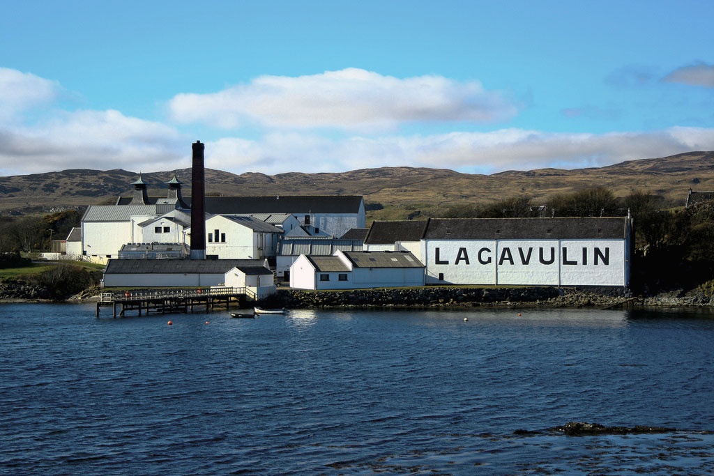 Islay_Lagavulin_.jpg