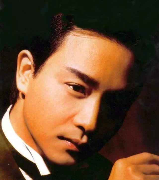 张国荣最明亮的时刻是29年前那一瞬