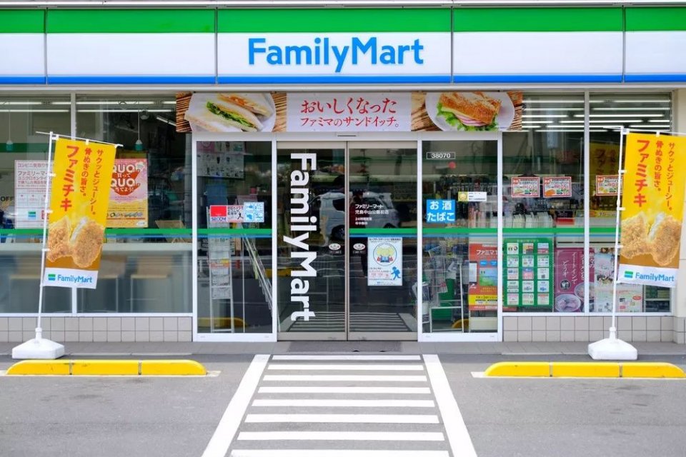 正文  日本全家(familymart)和松下(panasonic)运用人工智能(ai)和物