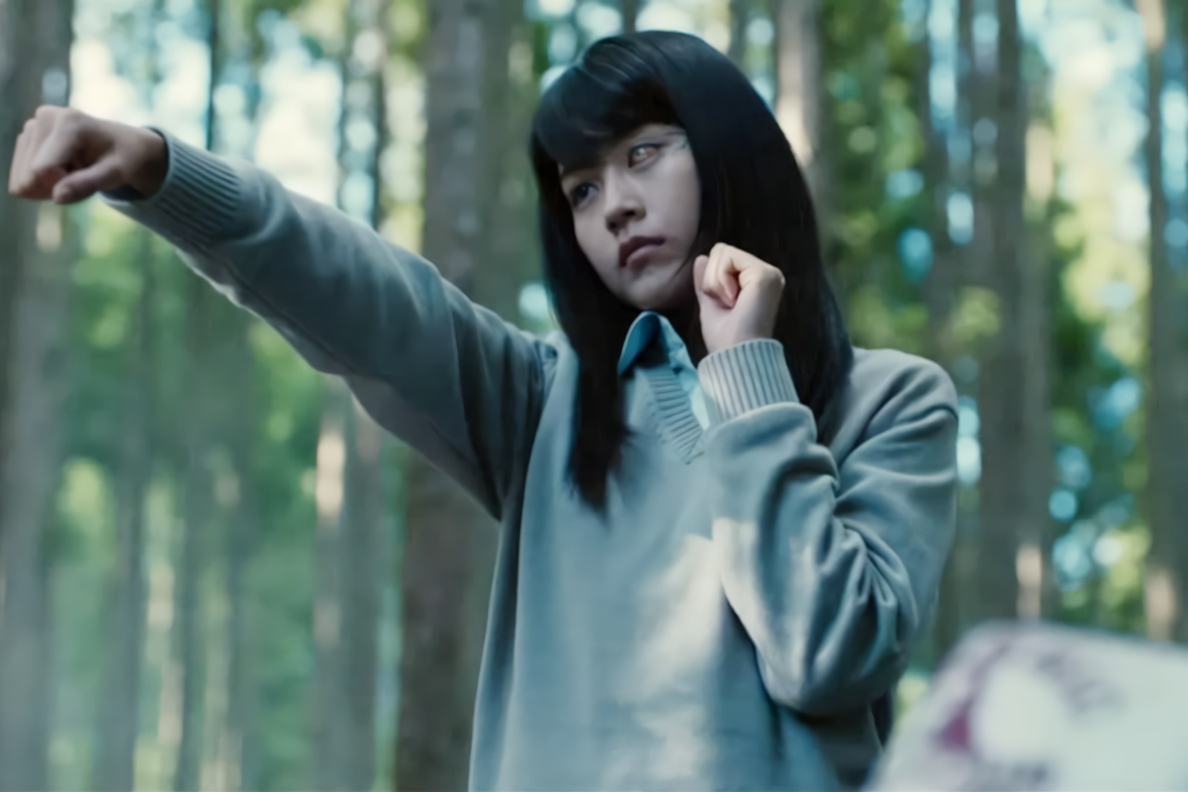 被丧尸咬过的人都发生变异,可美女被咬了一口,竟然啥事没有