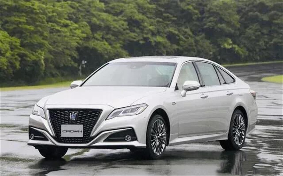 新一代皇冠卷土重来 豪华运动任你选 还买什么亚洲龙