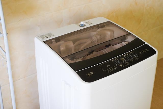 法乐5kg波轮洗衣机体验:专为小两口打造的定制小容量洗衣机!