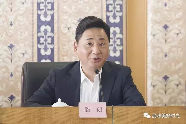梅韵俊风 “吴氏青衣”神清骨俊 —— 记艺术大家吴汝俊的人生之梦