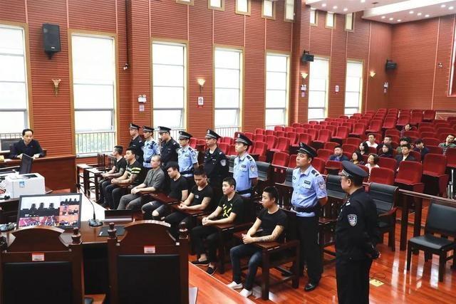 非法拘禁敲诈勒索这个在常德为非作歹的7人团伙终于被判了