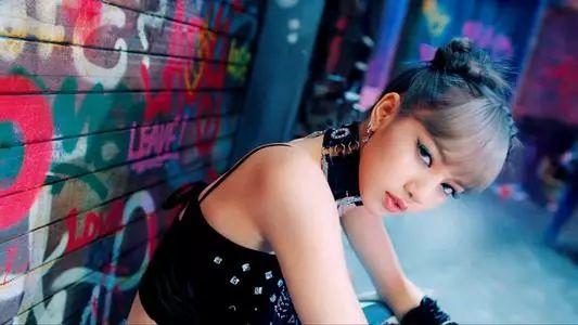 别学杨幂的半吊子swag穿搭，lisa和泫雅才是swag女王