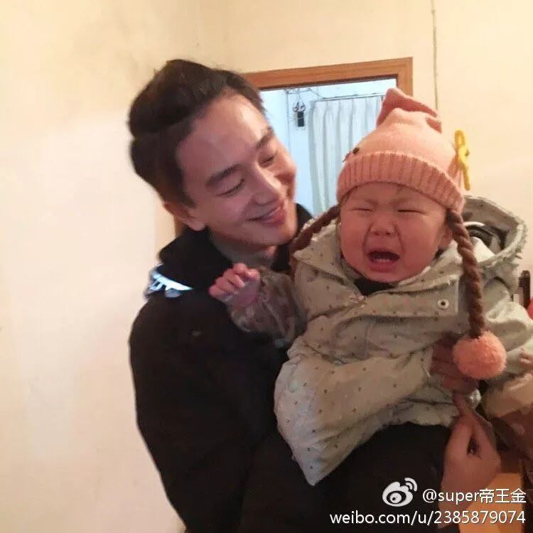独家深度专访《隐形守护者》导演，苹果付费榜第一标志互动剧1.0时代到来？