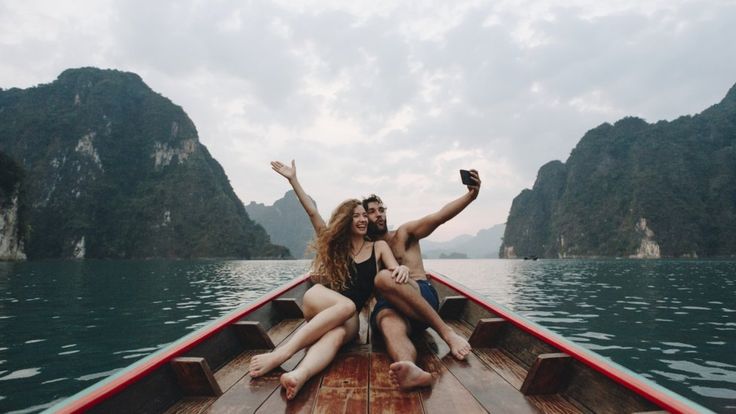 自拍是当代年轻人戒不掉的瘾