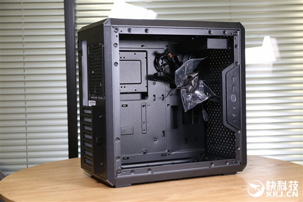 酷冷机箱Q500L图赏：超高利用率的迷你ATX