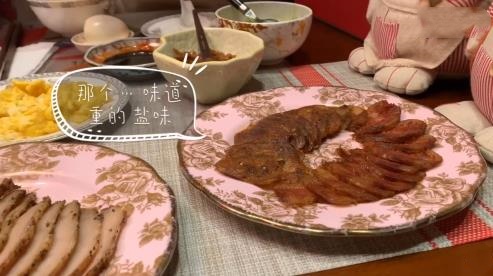 许晴飞机上狂吃？但她却被曝长期不用咬肌防止发胖