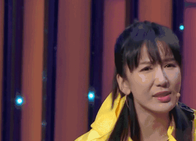 噘嘴瞪眼,面无表情,把偶像剧演成惊悚片的也就她一个