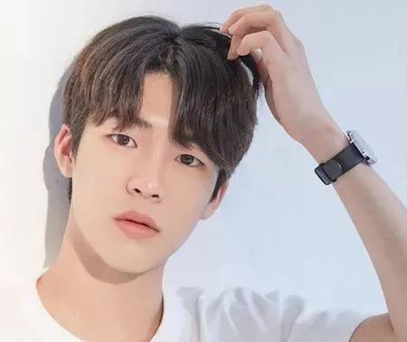 男生夏天适合什么发型 男士干净利落清爽短发2019