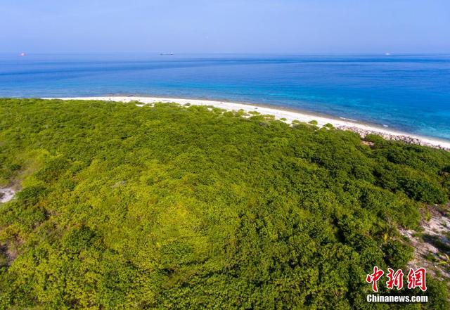 探访西沙甘泉岛:小岛美如翡翠 渔民居住点设施齐全