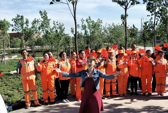 乌兰图雅携力作《草原儿女心向党》走进内蒙古红色革命发祥地土默特左旗拍摄MV