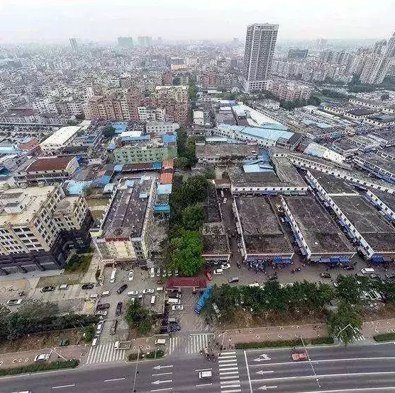 中国最牛汽车城拆迁：20万一台路虎，宝马奔驰发动机论斤卖