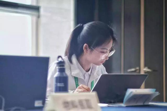 世界环境日|这个六月,幼青荷为蓝天怒放~