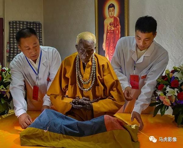 最新消息!来佛寺声明贤公法体暂时不塑金身,瞻礼肉身真容,见者得福!