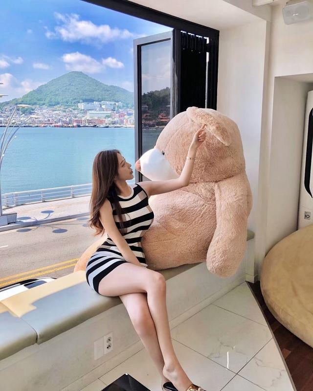 极致诱惑!韩国第一超模cxxsomi再发诱人自拍 网友表示太废纸了