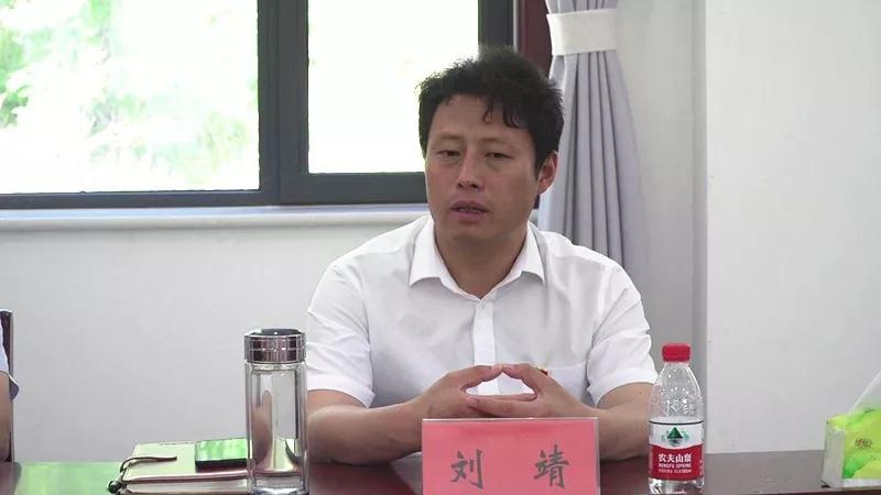 阜平县委书记带队!开展“一学习三热爱”主题宣传教育活动