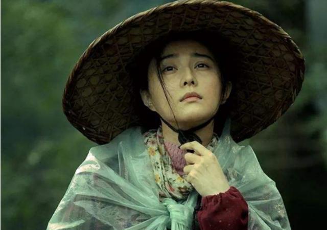 《我不是潘金莲》为什么这么火?看冯导的转型之路