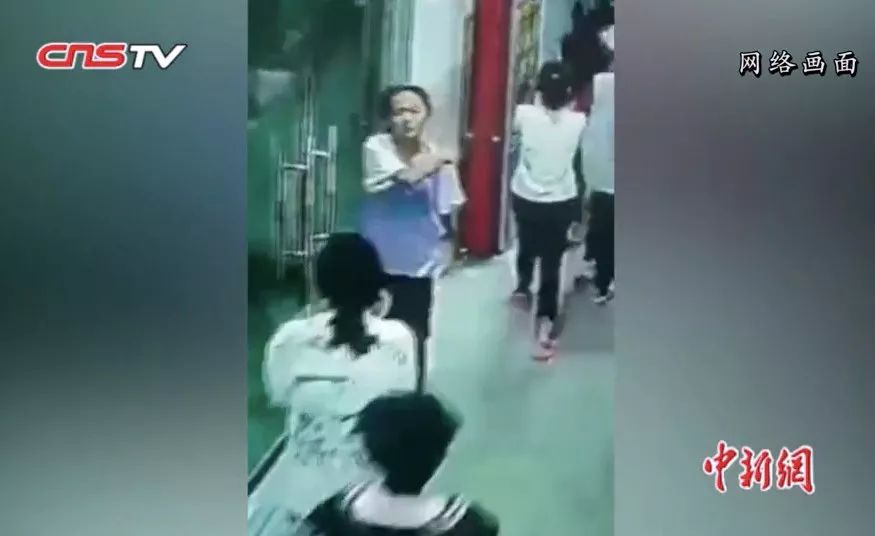不到40秒全撤离!地震时,13岁女孩逆行救了一层楼的同学