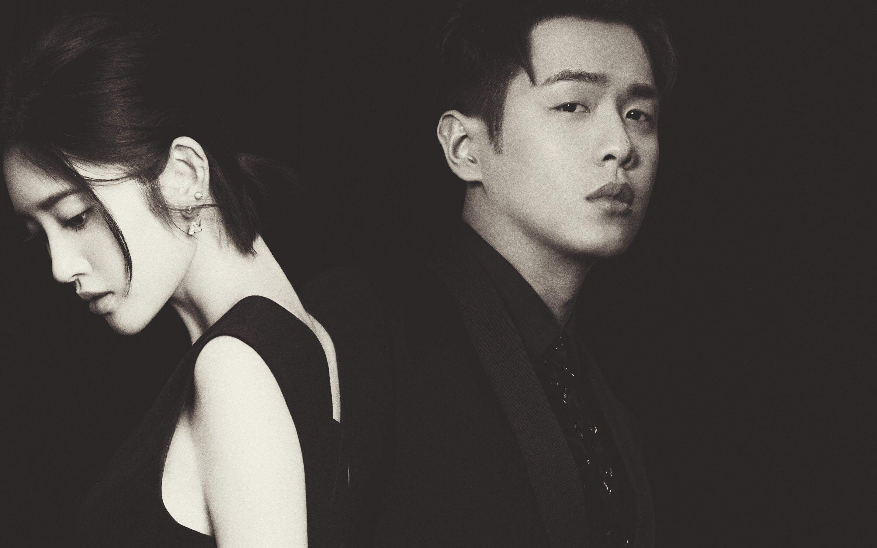 确定婚期后，张若昀和唐艺昕首现身，一起去摄影棚选婚纱照？