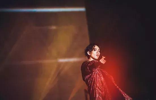 小巨蛋的“演唱会超时罚款”是在反向发力吗