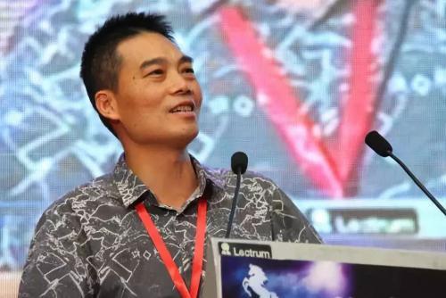 奶谁谁死,成龙大哥真的是广告界黄旭东?