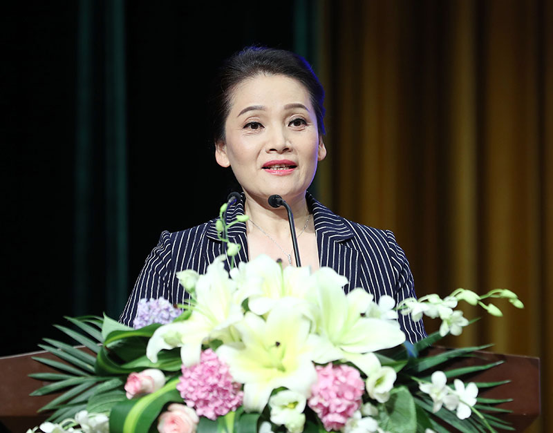 这部沪剧新作不寻常,关注小学生心理问题,还把众多师生变演员