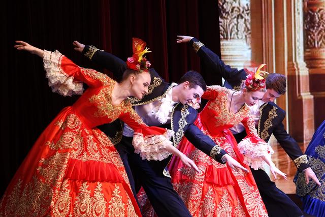 哈尔滨伏尔加庄园夏日风情,异国情调中的清凉假期