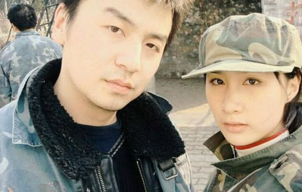 雷佳音老婆晒图，称一家三口一个都没少，回应丈夫与佟丽娅​事情