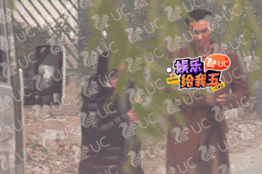佟丽娅雷佳音共喝一瓶水，你能接受伴侣这样吗
