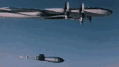广岛原子弹从投下到爆炸43秒,美军轰炸机如何逃离?